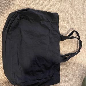 Black lulu lemon tote